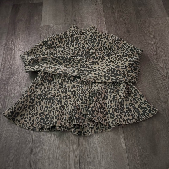 Lane Bryant Cheetah Peplum Utility Moto Twill Jacket Size 3X - Picture 5 of 8